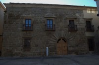 Palacio de los Carvajales-Girón;