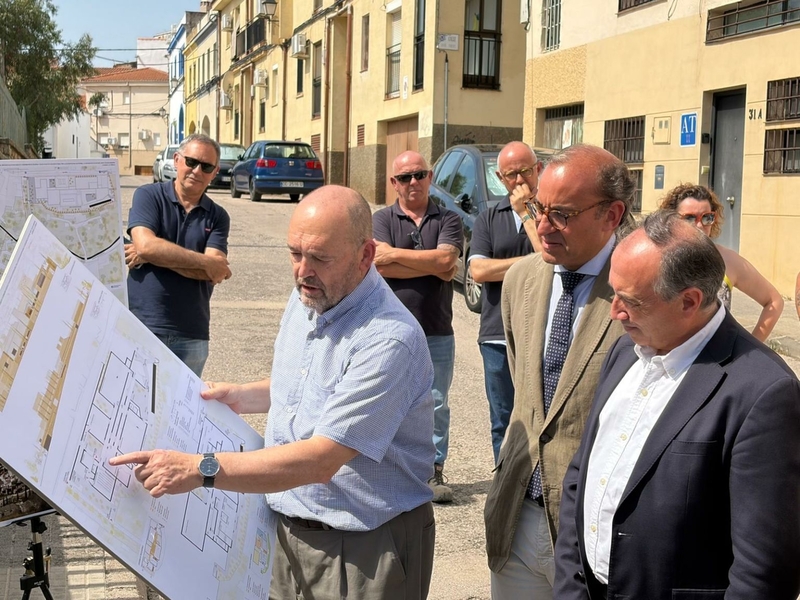 David Dóniga inicia en el barrio de San Juan el nuevo Plan de Reparación de Aceras