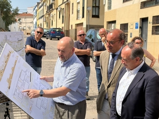 David Dóniga inicia en el barrio de San Juan el nuevo Plan de Reparación de Aceras
