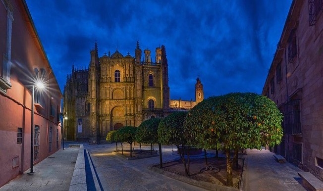Plasencia celebra la Noche de las Artes el 7 de noviembre con visitas guiadas a cinco edificios históricos y un concierto íntimo en Las Claras